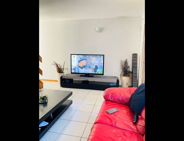 2 BEDROOM DUPLEX FOR SALE IN ASHLEY